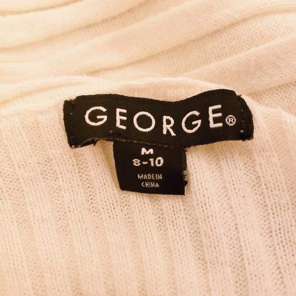 💋4/$20Medium Cardigan - Picture 3 of 3